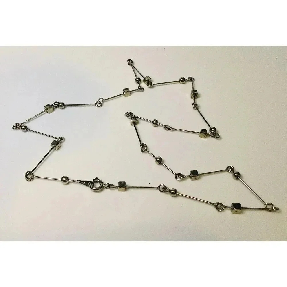 Vintage Womens Silver-tone Bone Chain With Cube & Round Beads Necklace‎ Size 9"